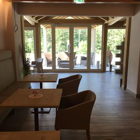 Hotel Ristorante Cacciatori 3*