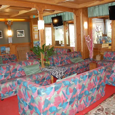 מלון Ristorante Cacciatori 3*