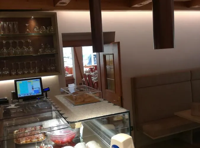 Hotel Ristorante Cacciatori 3*