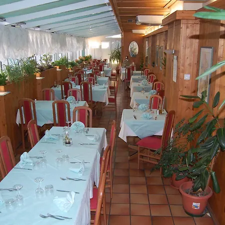 מלון Ristorante Cacciatori